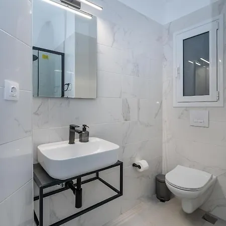 Sunny And Cozy 2Bd Apt 1 Min From Marina Floisvos Athens Exterior photo