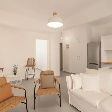 Sunny And Cozy 2Bd Apt 1 Min From Marina Floisvos Athens Exterior photo