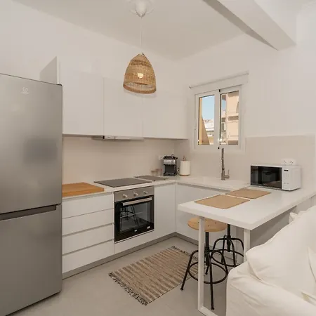 Sunny And Cozy 2Bd Apt 1 Min From Marina Floisvos Athens Exterior photo