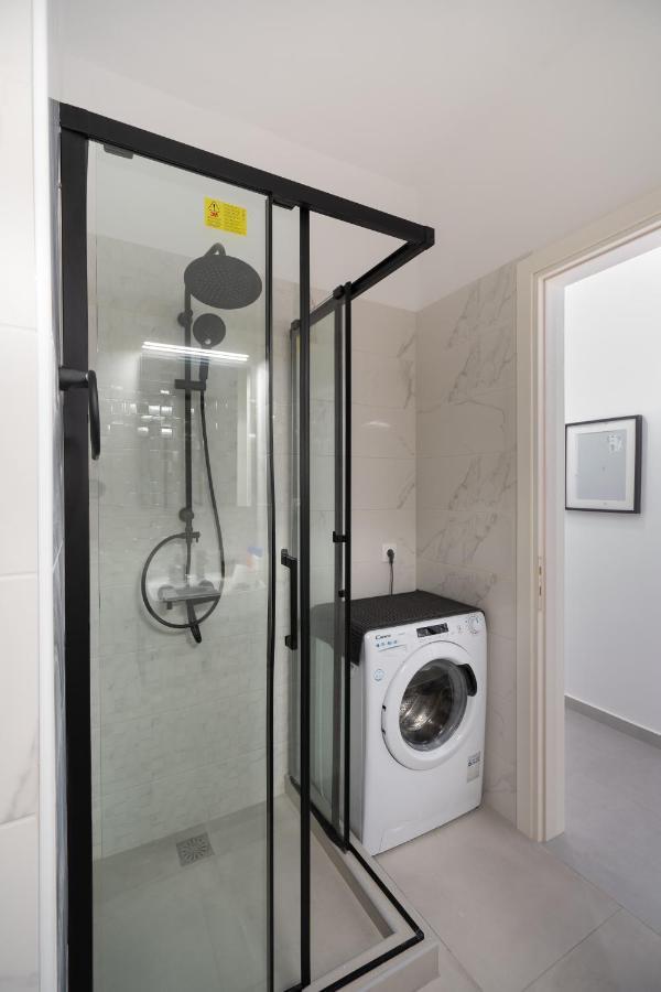 Sunny And Cozy 2bd 1 Min From Marina Floisvos Apartment Athens